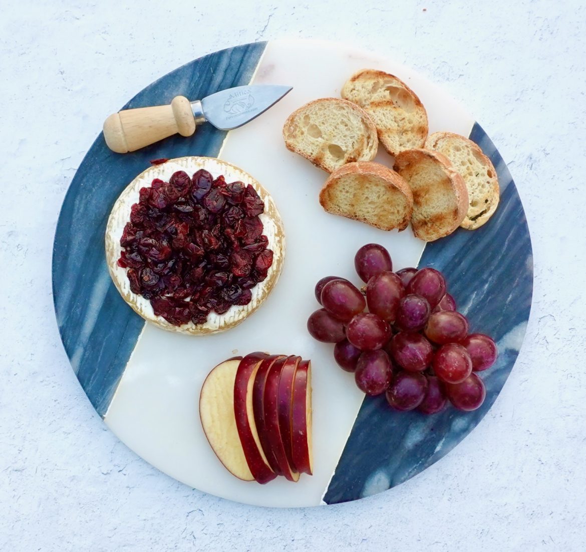 Baked Brie with Honey and Dried Cranberries