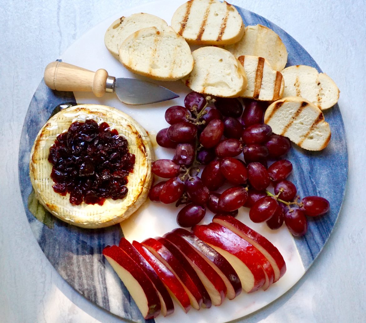 baked brie with honey and dried cranberries