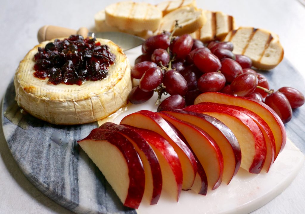 brie cranberries baked