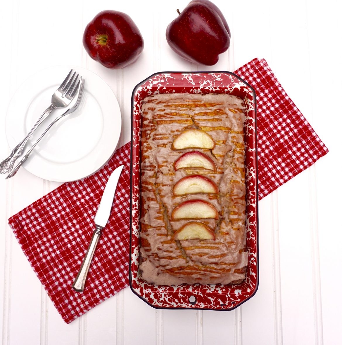 Easy One Bowl Apple Cinnamon Yogurt Cake Recipe