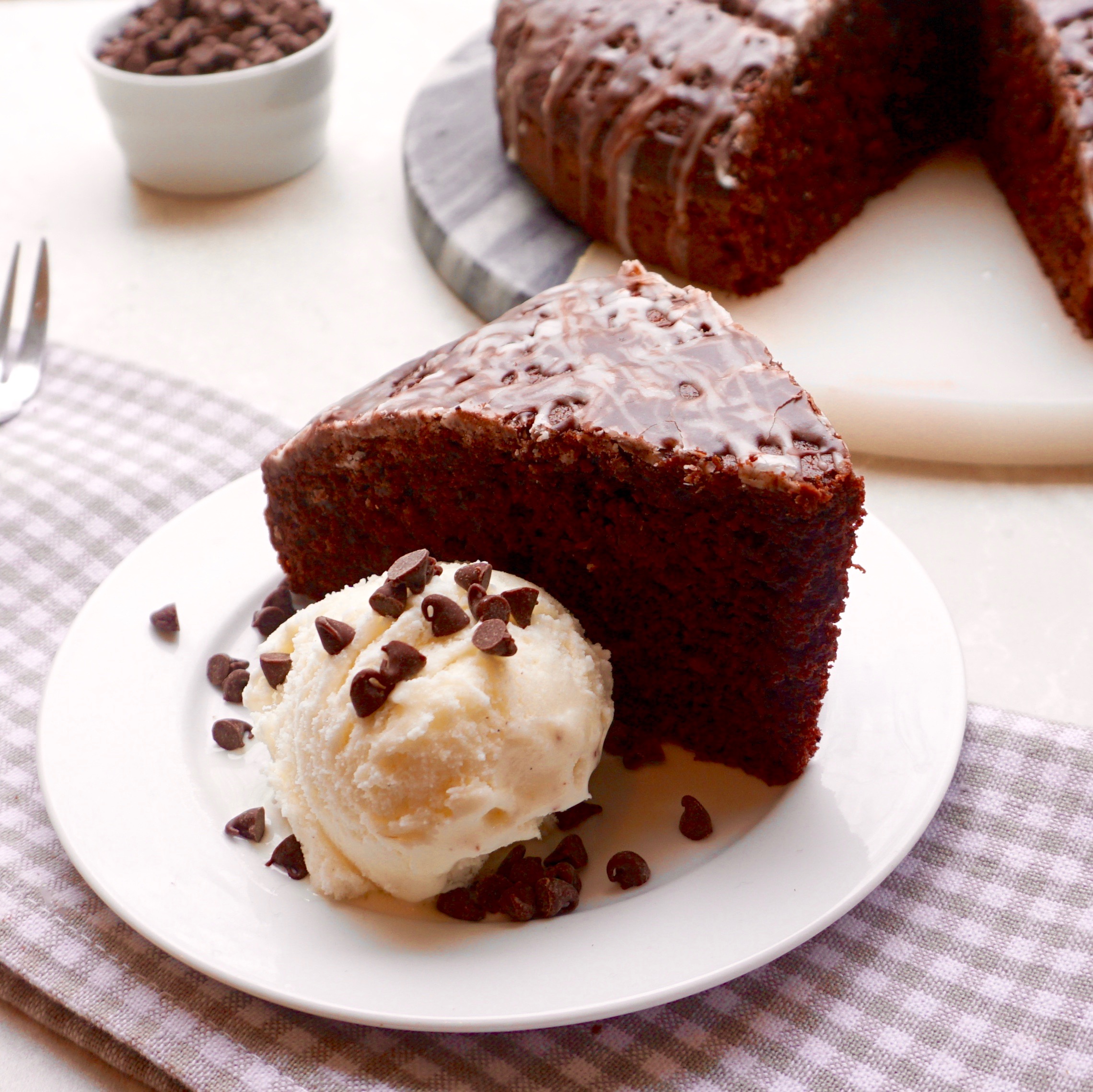 chocolate-olive-oil-cake-is-a-moist-one-bowl-cake