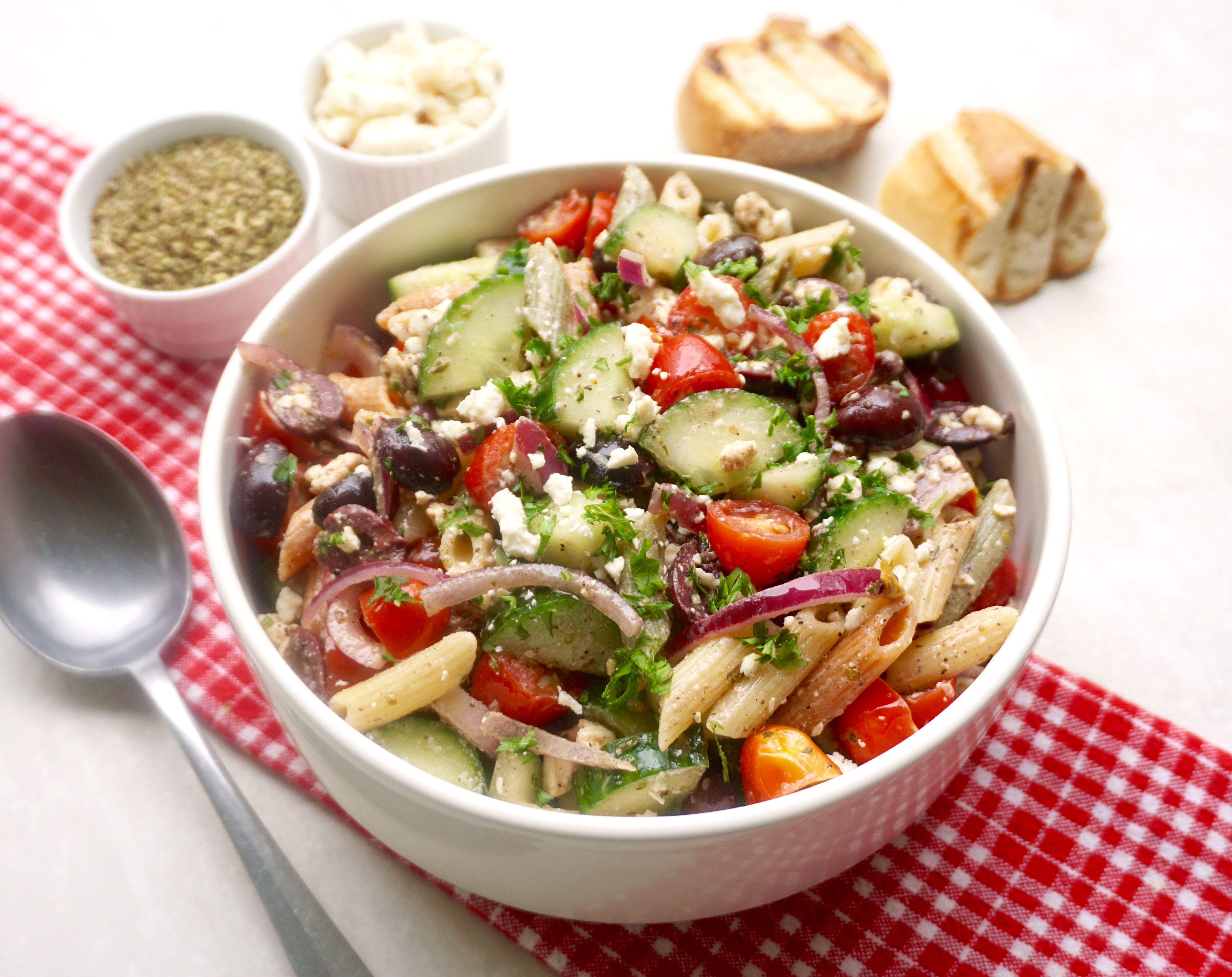 Mediterranean Pasta Salad is a healthy vegetarian salad