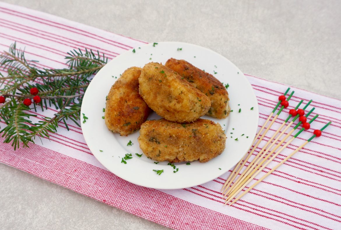 Croquetas de Jamon are creamy Spanish ham croquettes