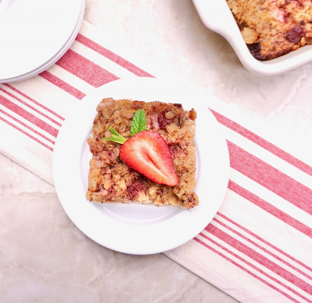 Strawberry Banana Baked Oatmeal