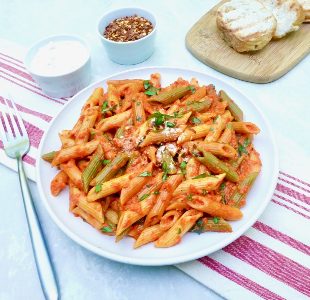 Red Pepper Pesto Penne is a flavorful, one pot, vegetarian pasta dish.