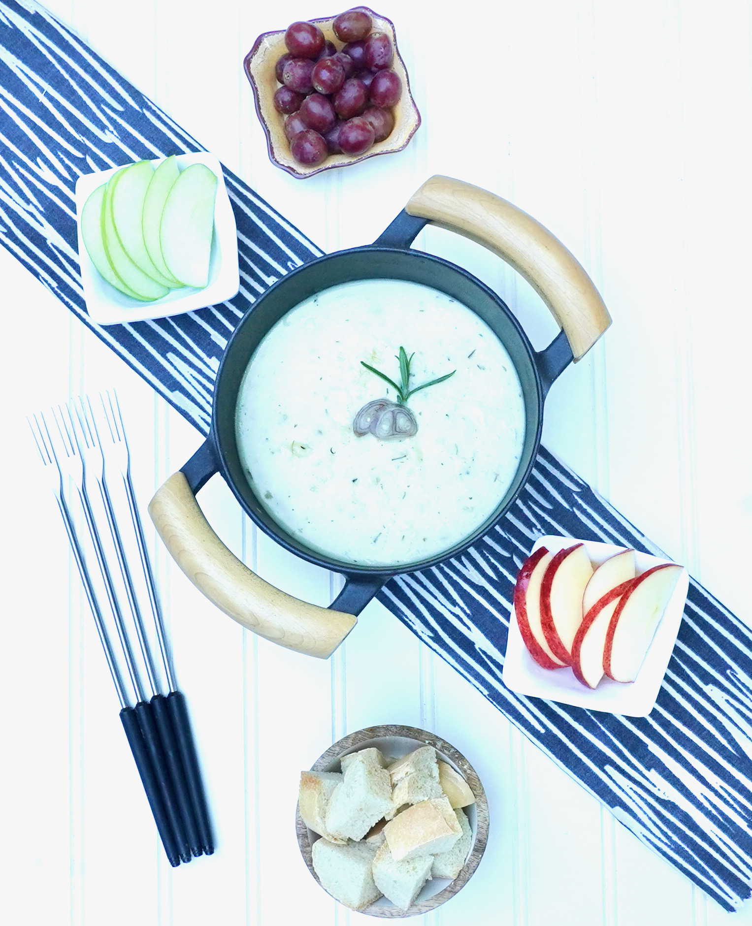 Easy to make wine and cheese brie fondue pot recipe
