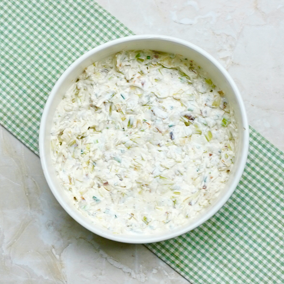 creamy-caramelized-cheesy-easy-leek-dip-recipe