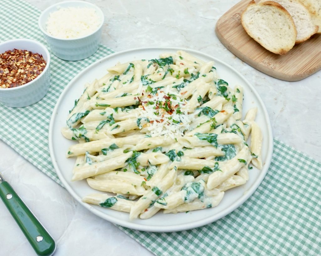 Creamy Garlic Spinach Penne